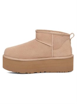 UGG Classic Ultra Mini Platform Boot Sand для женщин 60297620 - фото 8391289