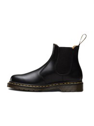 Dr. Martens 2976 Smooth Leather Chelsea Boot Black 59876848